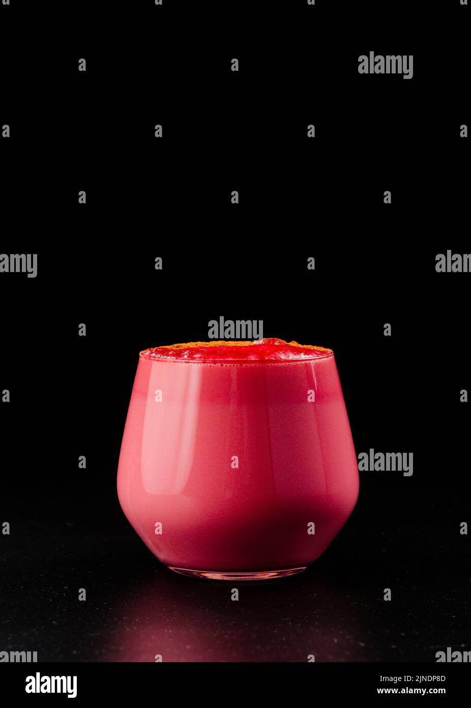 Life without coffee. Beetrootbased latte. Healthy Eating. Beet latte