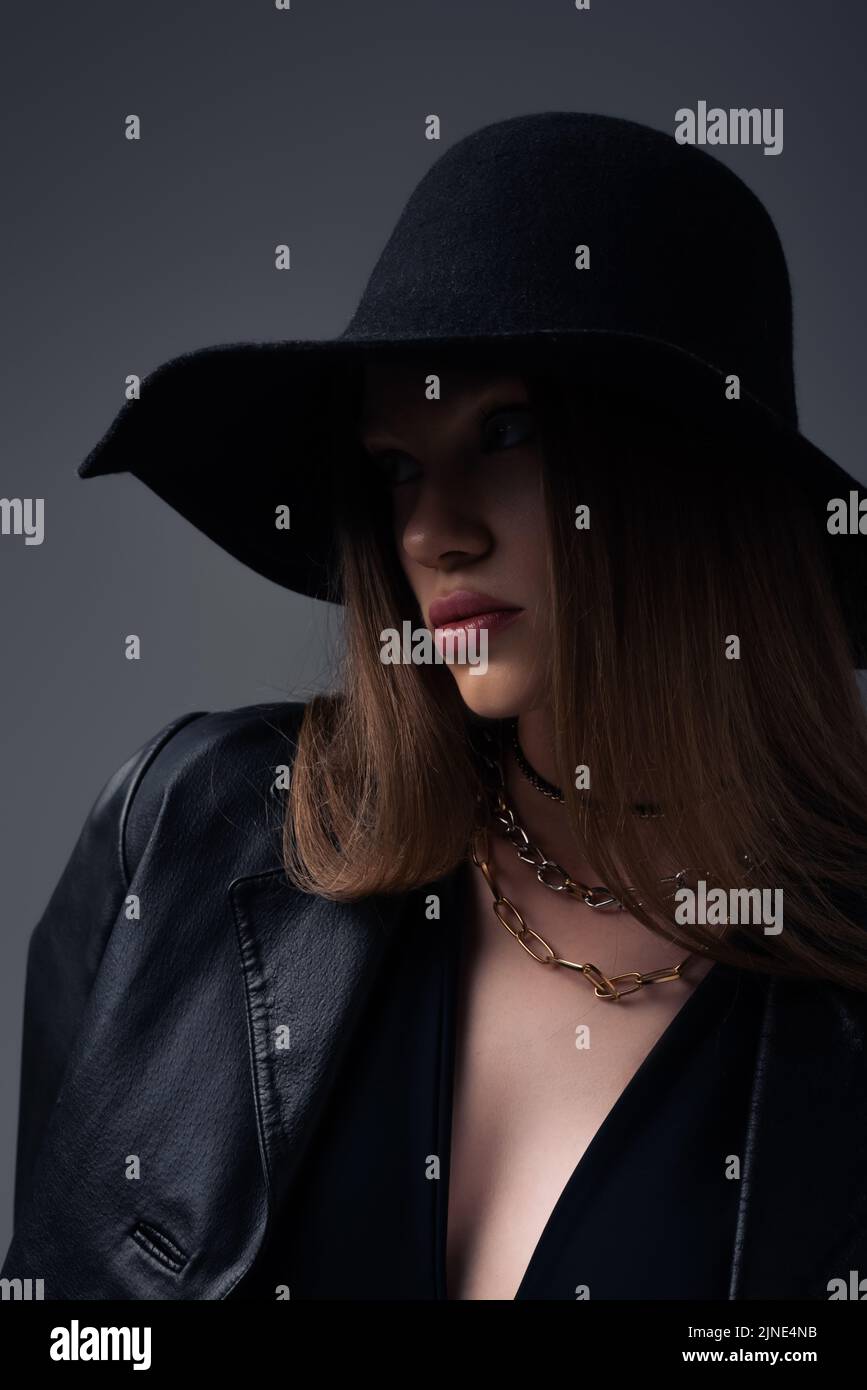 Black floppy hat hi-res stock photography and images - Alamy