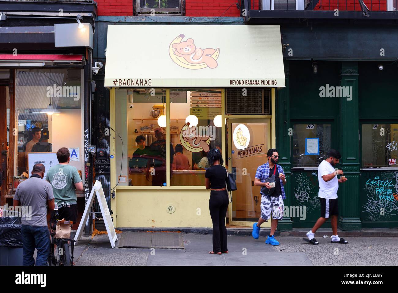 Baonanas, 93 E 7th St, New York, NYC storefront photo of a Filipino fusion banana pudding shop in Manhattan's East Village neighborhood. Stock Photo