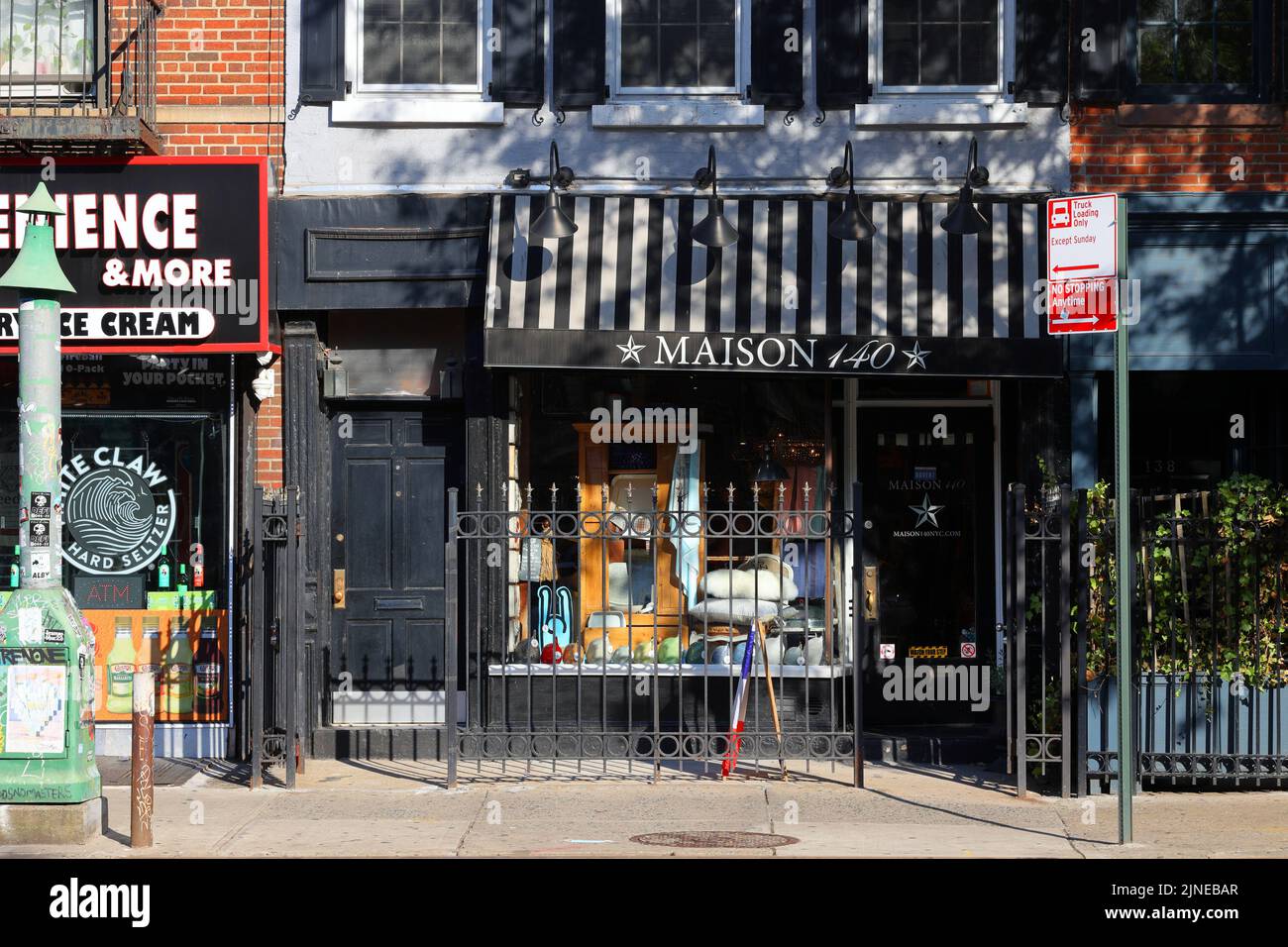 140 9th ave hires stock photography and images Alamy