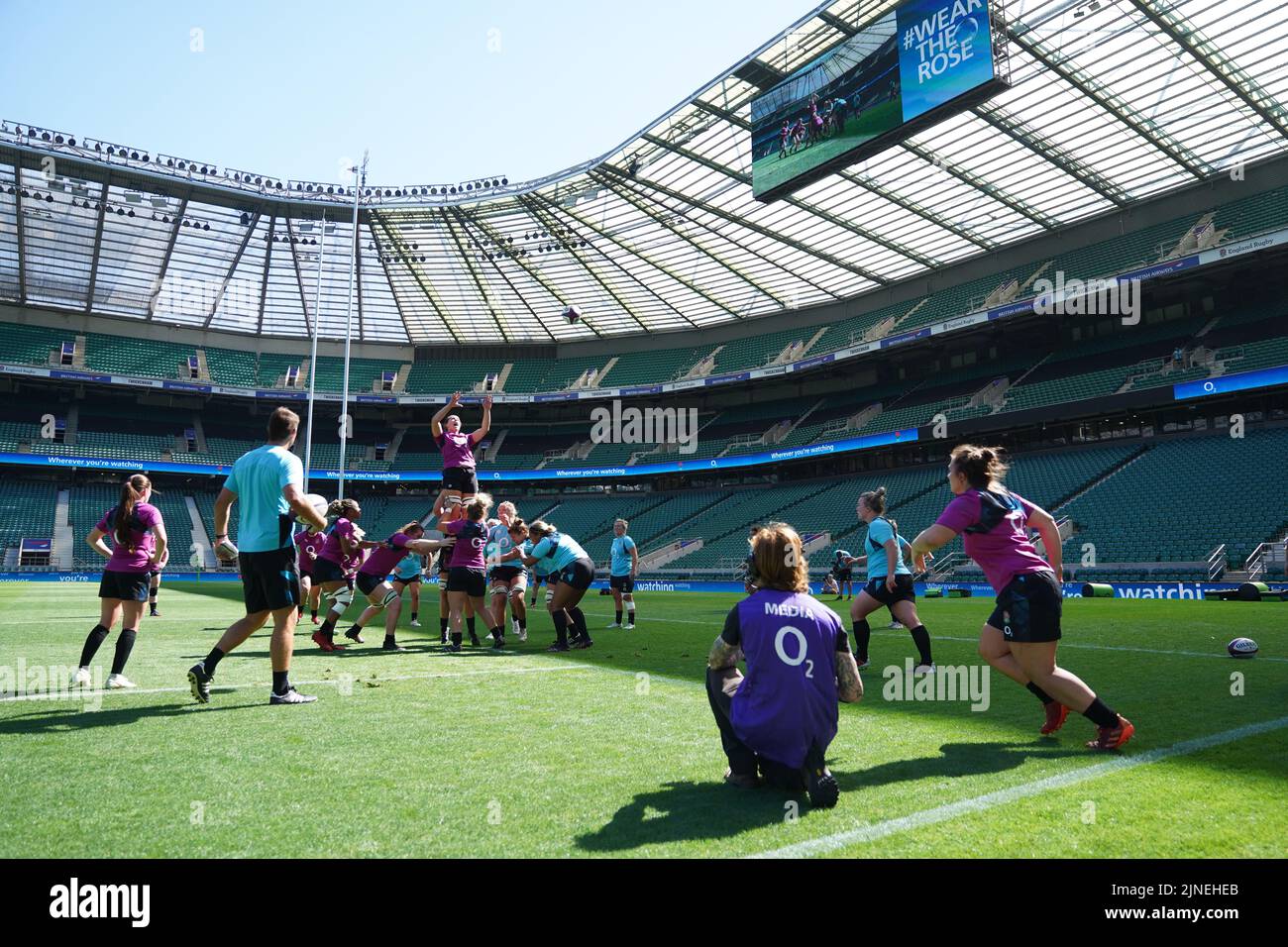England players practice a lineout during an open training session at Twickenham Stadium, London. Picture date: Thursday August 11, 2022. Stock Photo