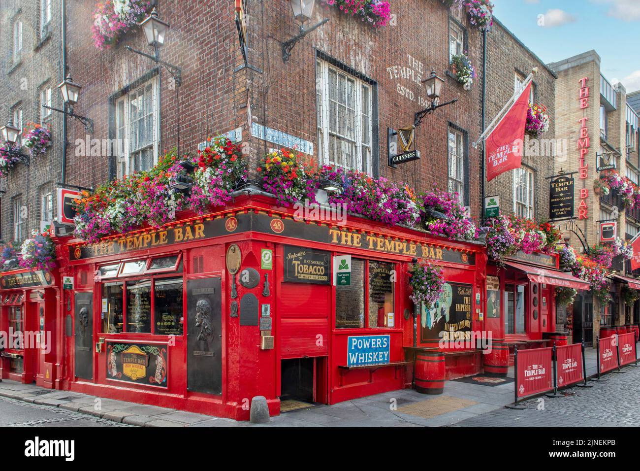 temple bar cocktails and kitchen halifax