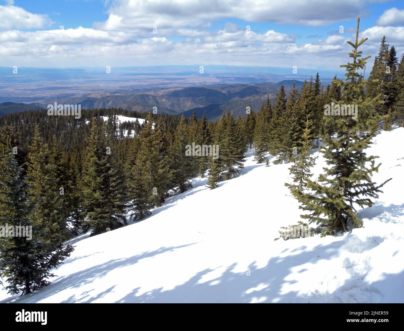 Highlands of northern New Mexico seen from Ravens' Ridge, Sangre de