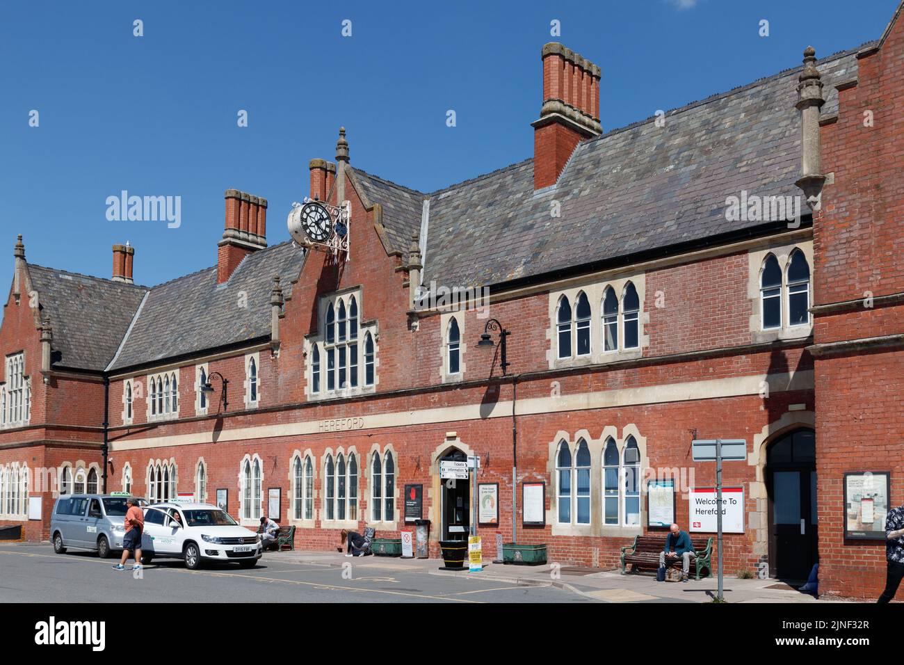 The front of Hereford railway station Stock Photo Alamy