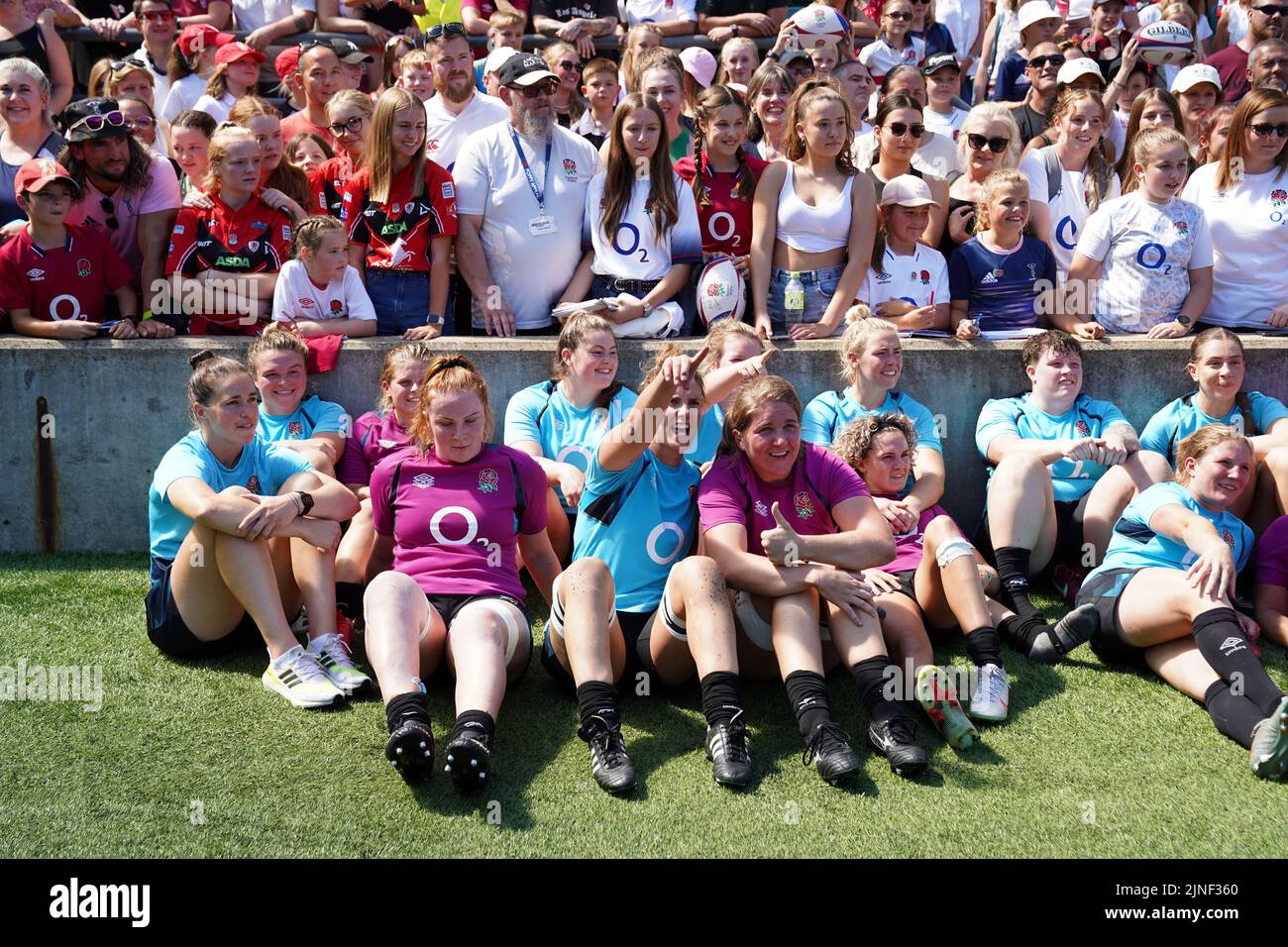 England players poses for a photograph with fans after an open training session at Twickenham Stadium, London. Picture date: Thursday August 11, 2022. Stock Photo