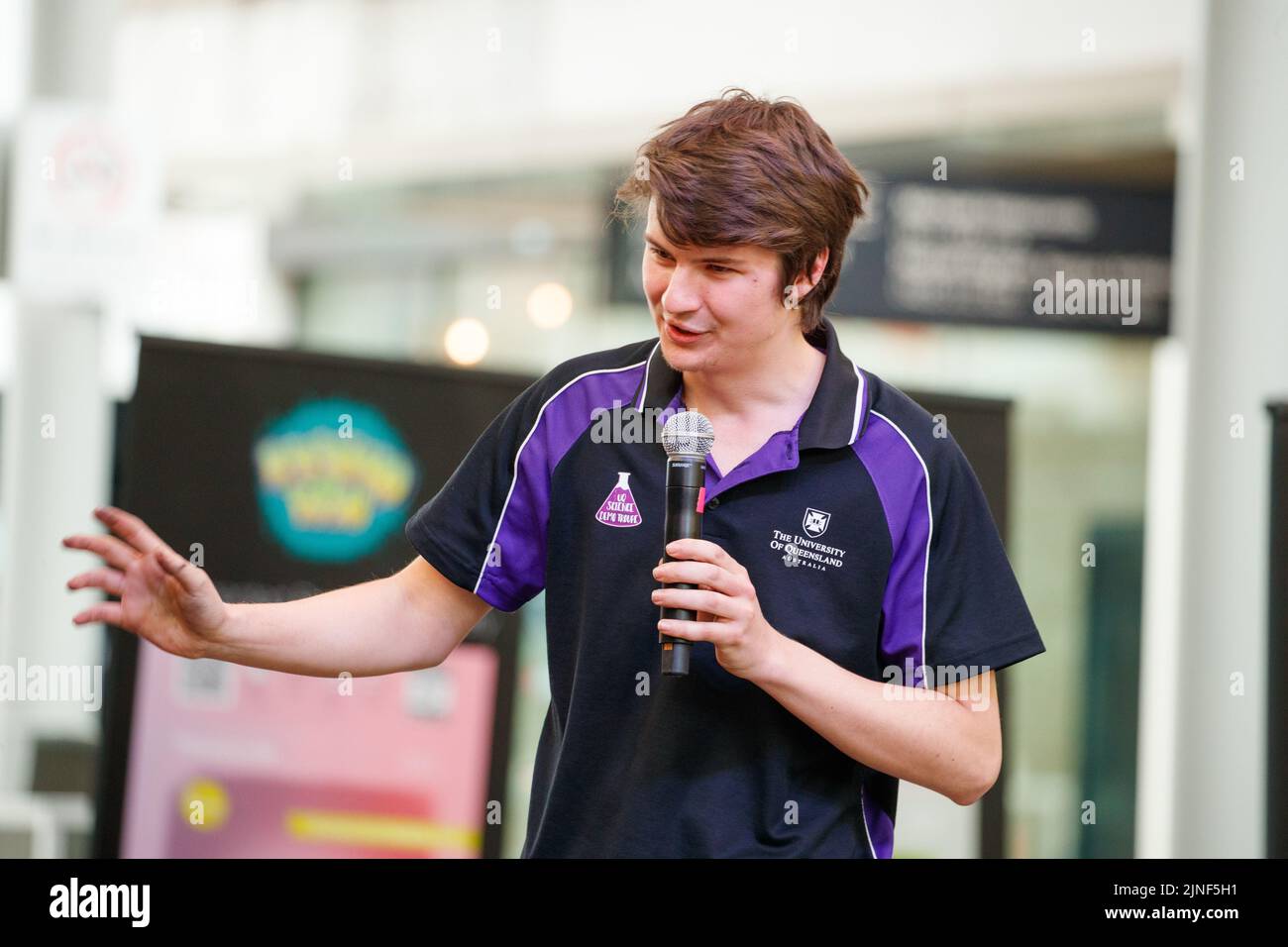Brisbane, Australia. 11th Aug, 2022. Members of the University of Queensland's Science Demo Troupe present live experiments to an audience of school students and the public in Brisbane's Queen Street Mall on 11 August 2022. Live experiments and museum specimen displays were performed in Brisbane's Queen Street Mall for the launch of National Science Week. National Science Week was established in 1997 to acknowledge the contributions of Australian scientists and technology. (Photo by Joshua Prieto/Sipa USA) Credit: Sipa USA/Alamy Live News Stock Photo