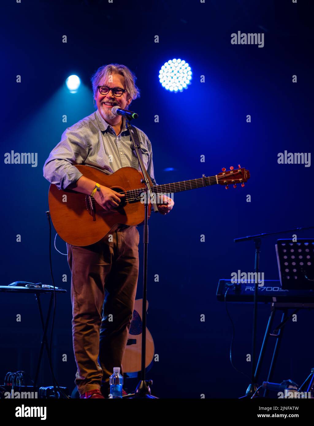 North Berwick, East Lothian, Scotland, United Kingdom, 11th August 2022. Fringe-by-the-Sea: hosts a concert with Belfast singer and guitar player Anthony Toner as a support act. Credit: Sally Anderson/Alamy Live News Stock Photo