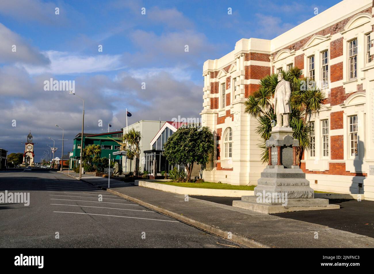Statue of Prime Minister of New Zealand, 18931906, Richard John Seddon