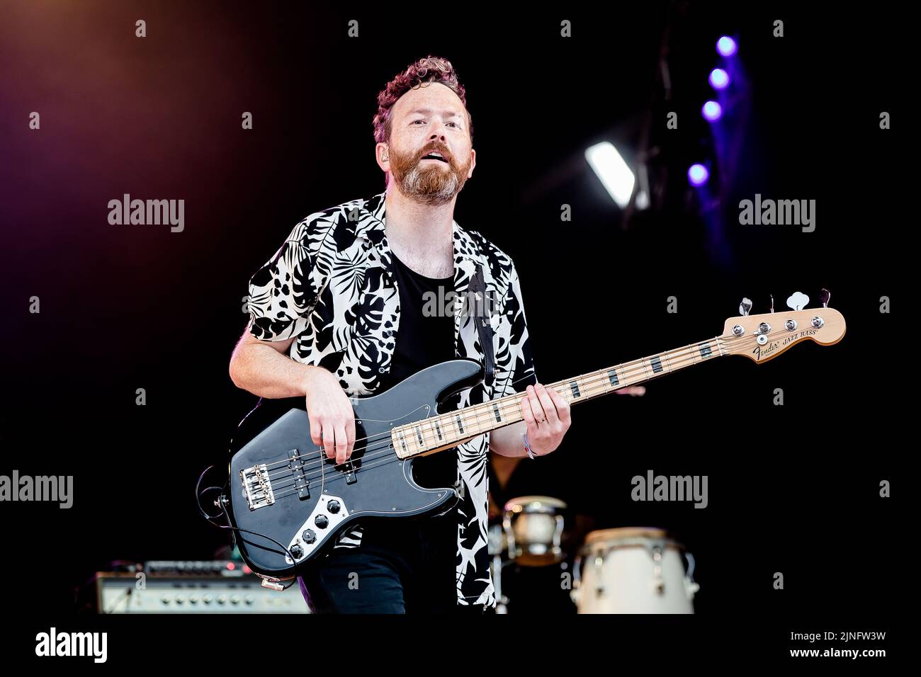 Bassist richard jones feeling on hires stock photography and images Alamy