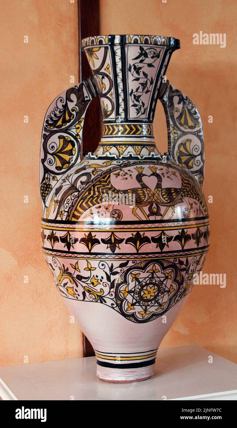 Large Spanish twin handle vase in the Alhambra style Stock Photo Alamy