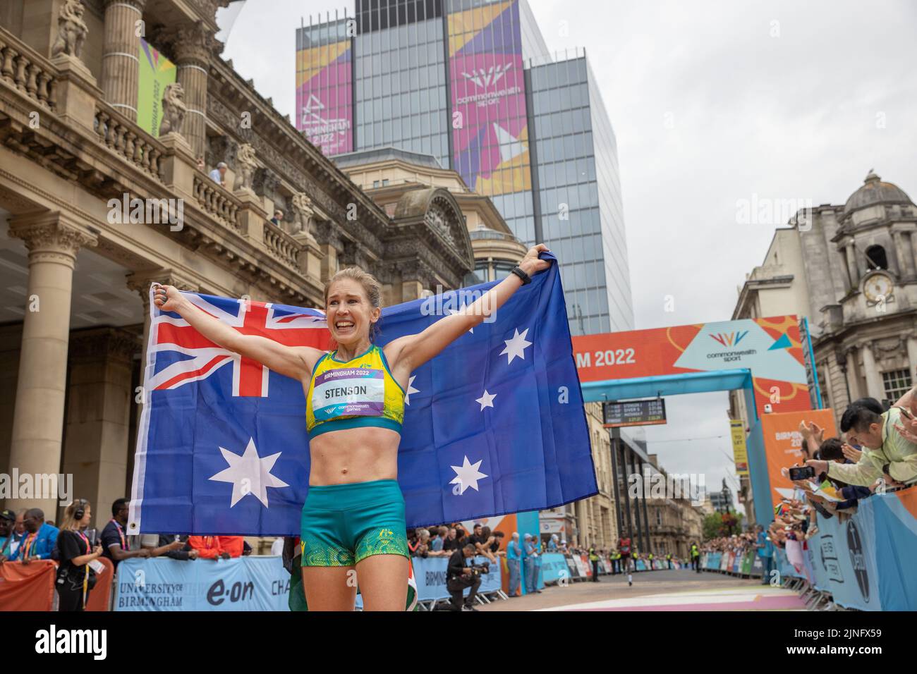 Jessica Stenson, Australia, wins the women’s marathon at the Birmingham 2022 Commonwealth Games at Victoria Square Stock Photo