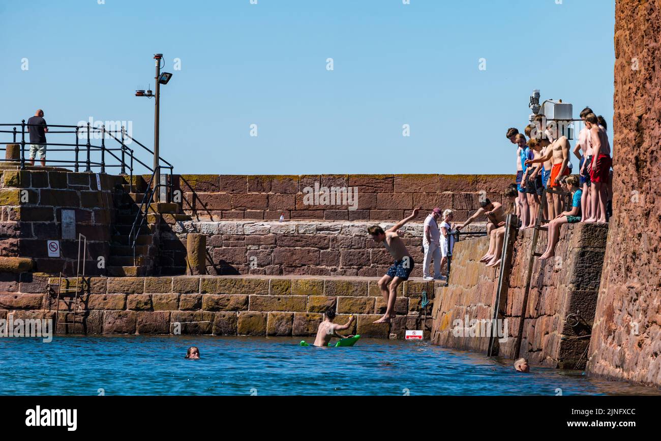 North Berwick, East Lothian, Scotland, UK, 11th August 2022. UK Weather