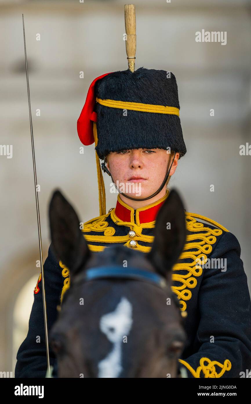 London, UK. 11th Aug, 2022. Kings Troop Royal Horse Artillery mount the ...