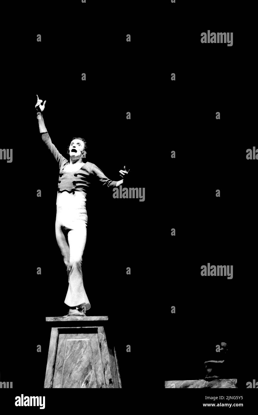 Marcel Marceau, mime Stock Photo - Alamy