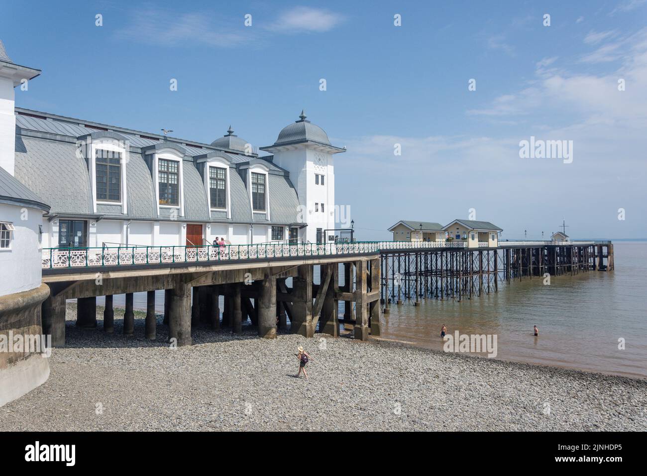 Penarth Pier, Penarth, Vale of Glamorgan (Bro Morgannwg), Wales (Cymru), United Kingdom Stock Photo