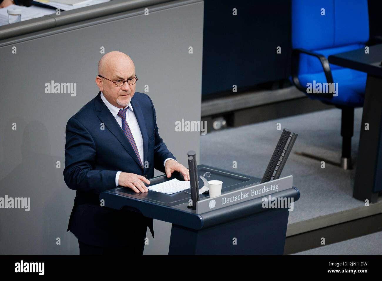 Berlin, Deutschland. 17th Mar, 2022. Manfred Grund, CDU/CSU, recorded during a speech on the subject of 30 years of the Enquete Commission on the processing of the SED dictatorship in the German Bundestag in Berlin, March 17, 2022. Credit: dpa/Alamy Live News Stock Photo