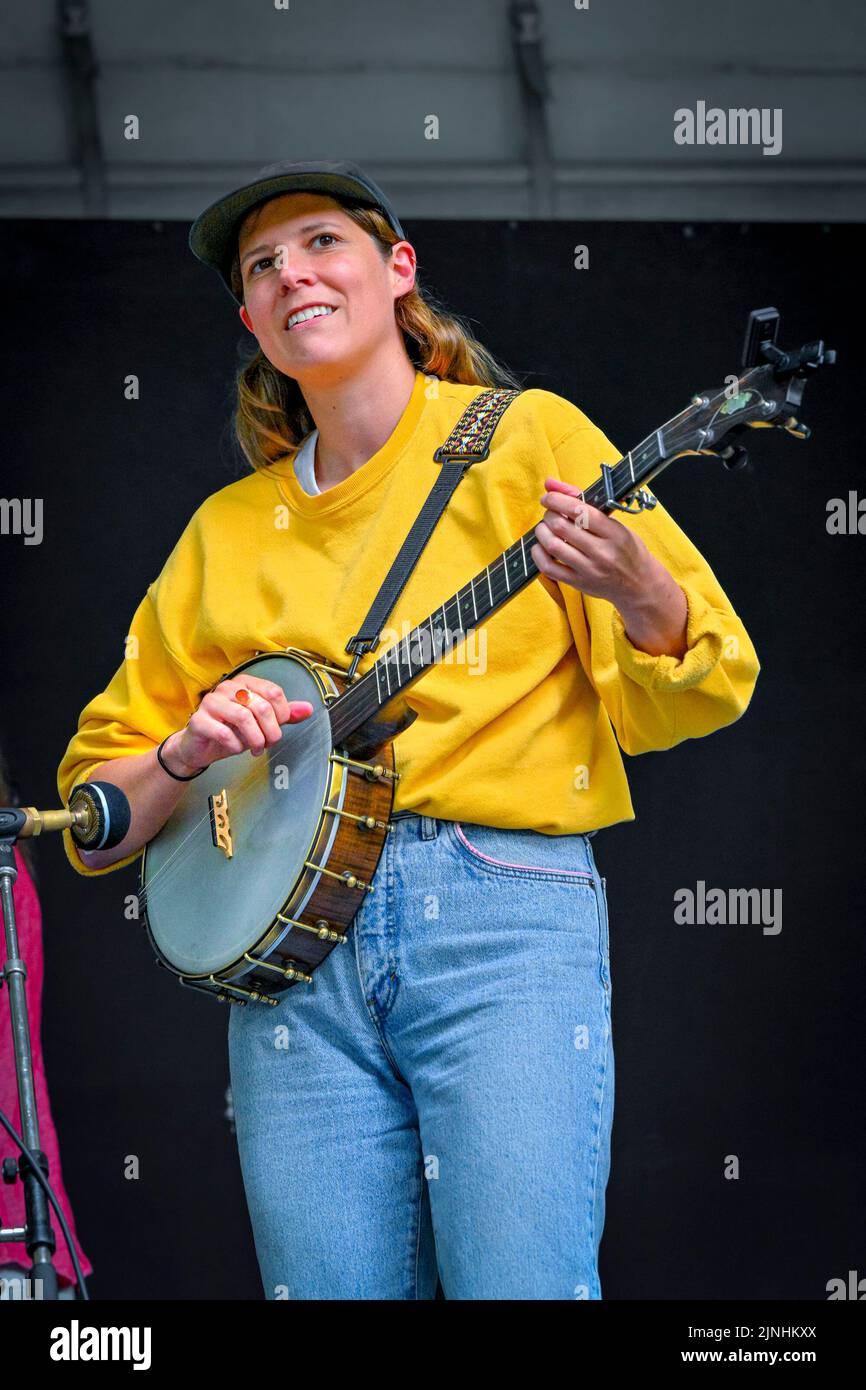 Allison de Groo, bluegrass clawhammer banjo, Stringband Sundae, Vancouver Folk Music Festival, Vancouver, British Columbia, Canada Stock Photo