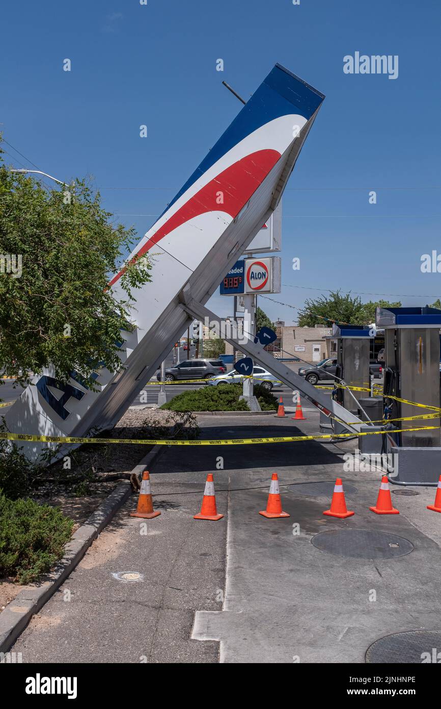 ALON Gas Station ( on Candelaria Rd.and Carlisle) after night of heavy