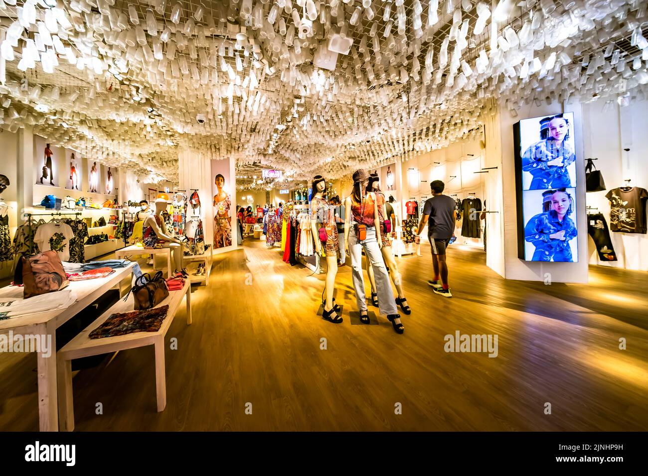 Vivo city h&m cheap
