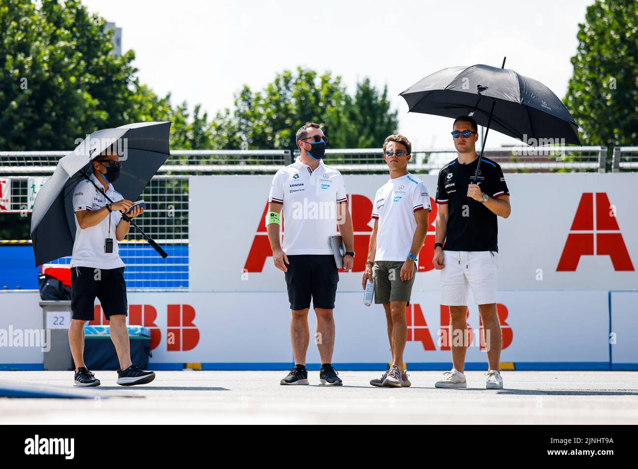 Vandoorne Stoffel (bel), Mercedes-EQ Silver Arrow 02, De Vries Nyck (nld), Mercedes-EQ Silver Arrow 02, portrait during the 2022 Seoul ePrix, 10th meeting of the 2021-22 ABB FIA Formula E World Championship, on the Seoul Street Circuit from August 12 to 14, in Seoul, South Korea - Photo Julien Delfosse / DPPI Stock Photo