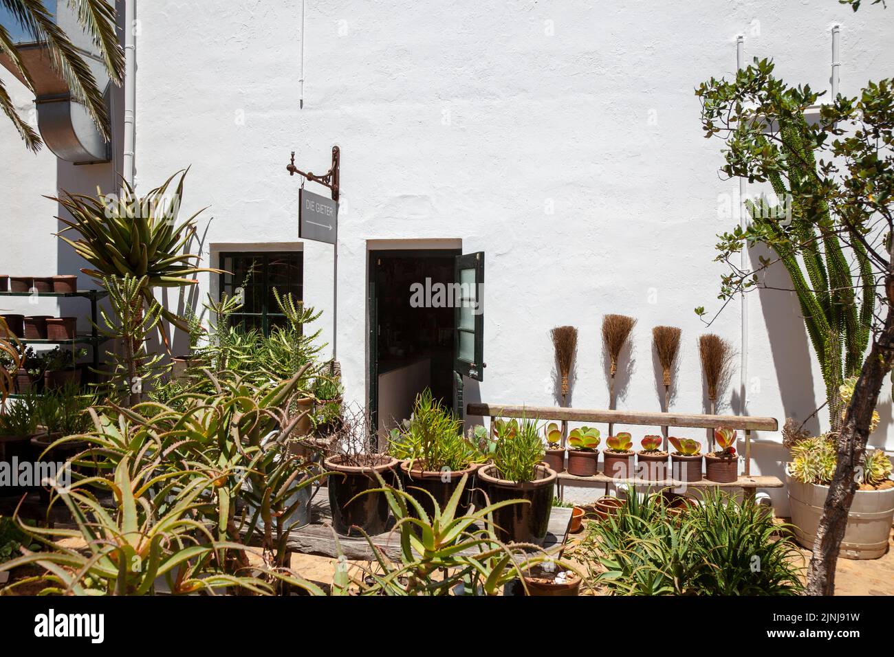 Die Gieter Botanical Decor Store at Handelshuis in Simondium, Western Cape - South Africa Stock Photo