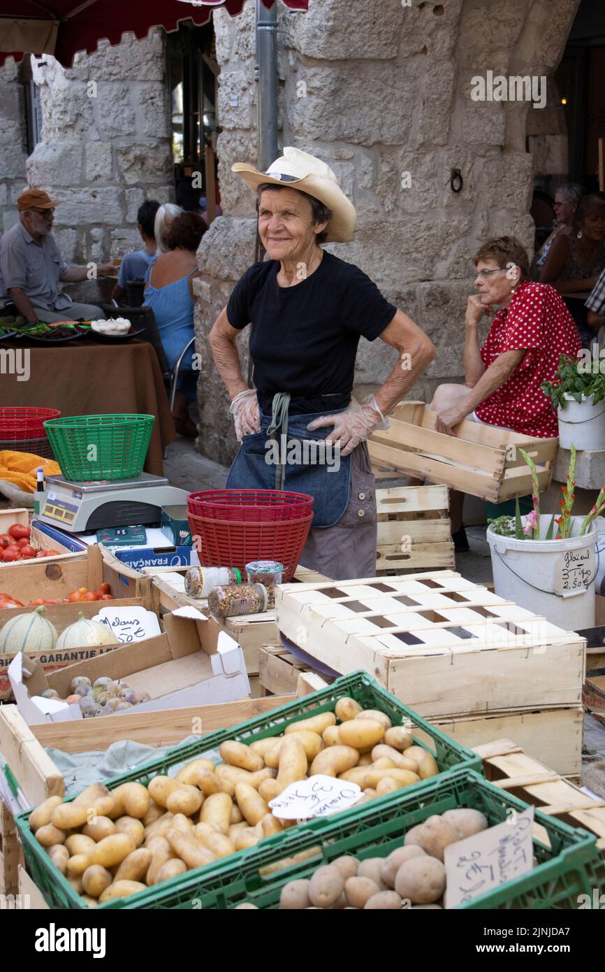 Ville d'Eymet, bastide town, in the region of south-west Dordogne, with a thriving market square, located on the banks of Dropt River, France, Europe Stock Photo