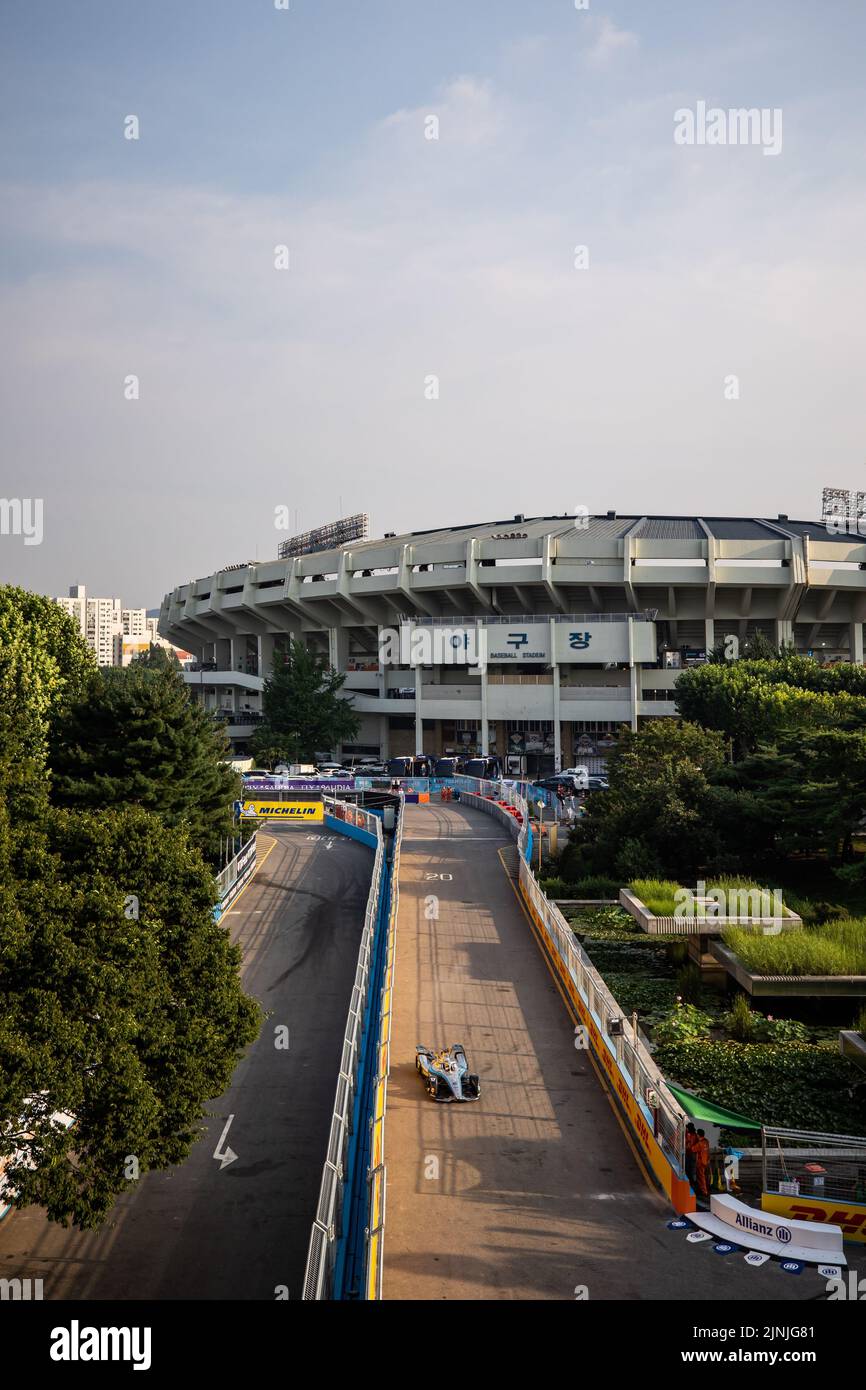 17 DE VRIES Nyck (nld), Mercedes-EQ Silver Arrow 02, action during the 2022 Seoul ePrix, 10th meeting of the 2021-22 ABB FIA Formula E World Championship, on the Seoul Street Circuit from August 12 to 14, in Seoul, South Korea - Photo Germain Hazard / DPPI Stock Photo