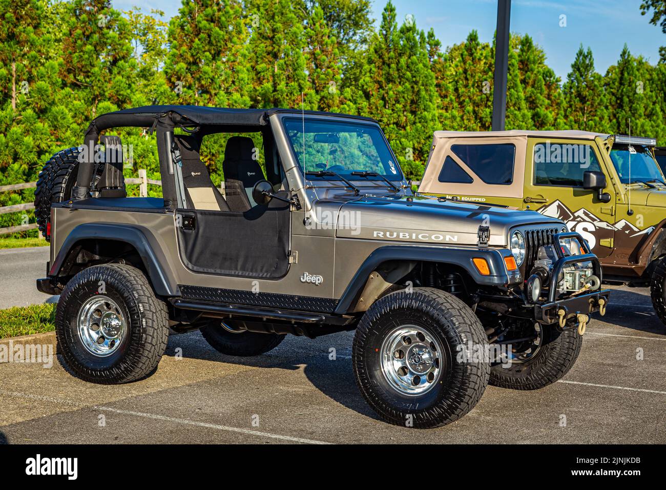 Pigeon Forge, TN - August 25, 2017: Modified Off Road Jeep Wrangler TJ ...