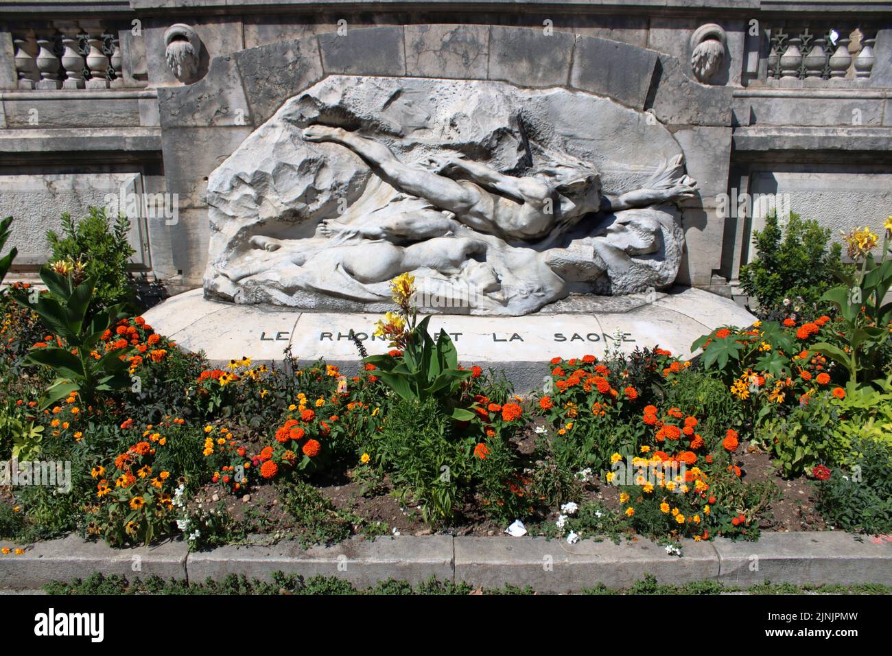 A sculpture by André Vermare depicting the rivers Rhône and Saône which