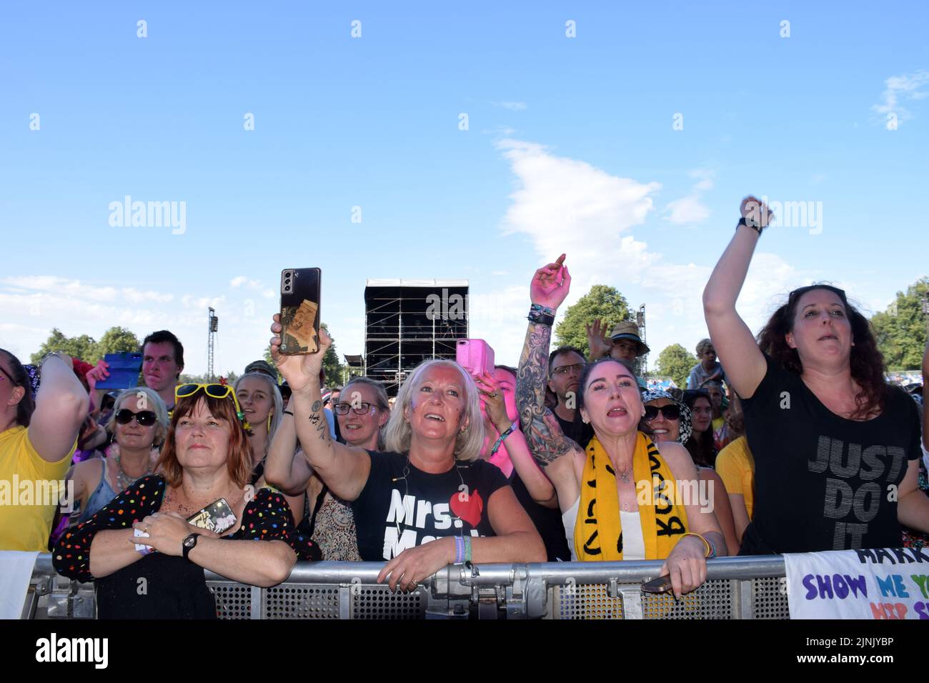 Latitude Festival July 2022, Henham Park, Suffolk, UK. Mark Owen (Take That) fans Stock Photo