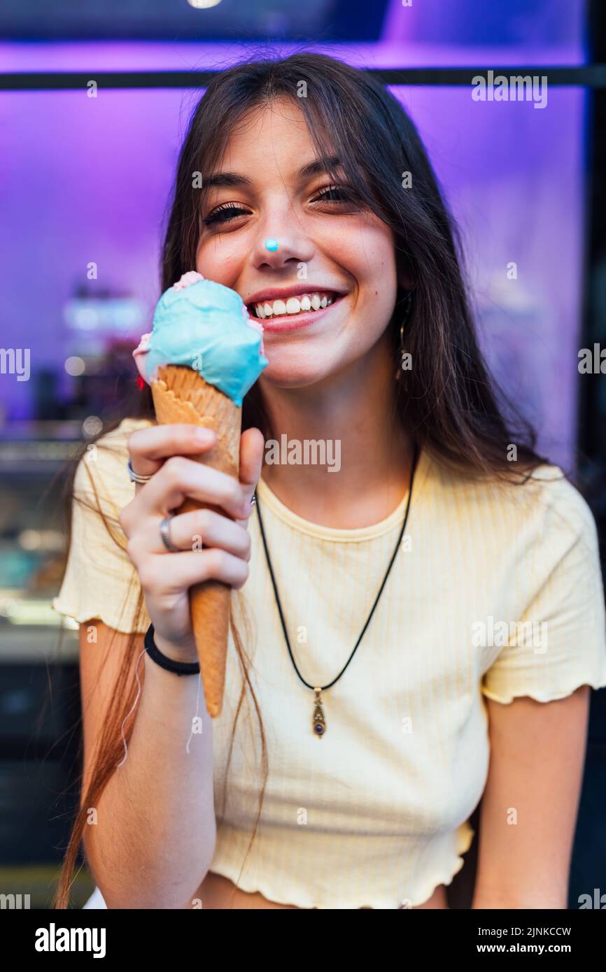 young woman, ice cream, eis essen, girl, girls, woman, young women, ice creams, icecream, icecreams Stock Photo