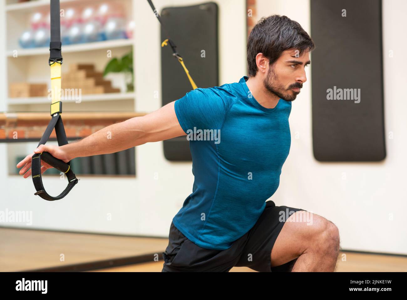 shoulder strain, schlingentraining, trx training, eigengewichtsübung