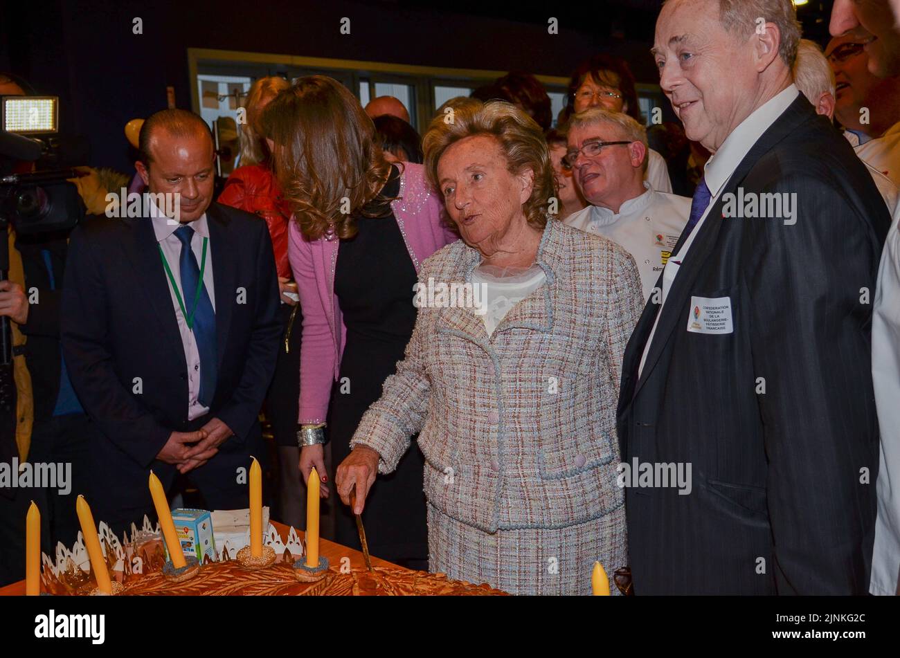 Autour de Bernadette Chirac - 25e édition de l’opération Pièces jaunes du 8 janvier au 15 février 2014. Stock Photo