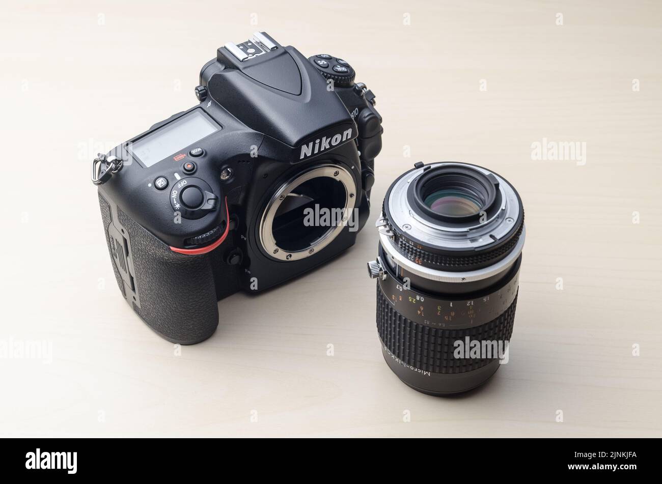 Nikon D810 DSLR professional digital single lens reflex camera with Micro Nikkor 105mm 2.8