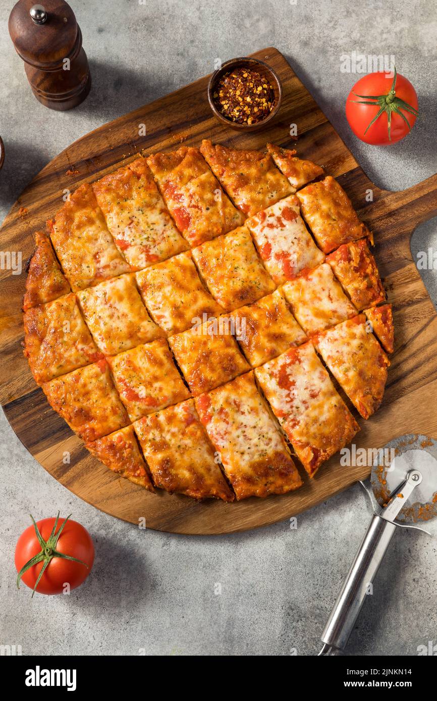 Homemade Tavern Style Cut Cheese PIzza Ready to Eat Stock Photo Alamy