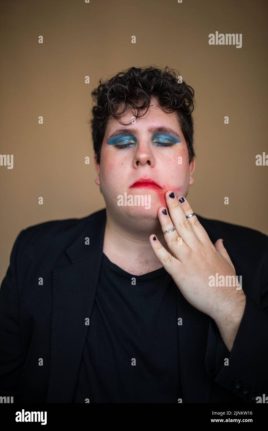 portrait, gender, queer, lgbt, genderfluid, crossdressing, portraits