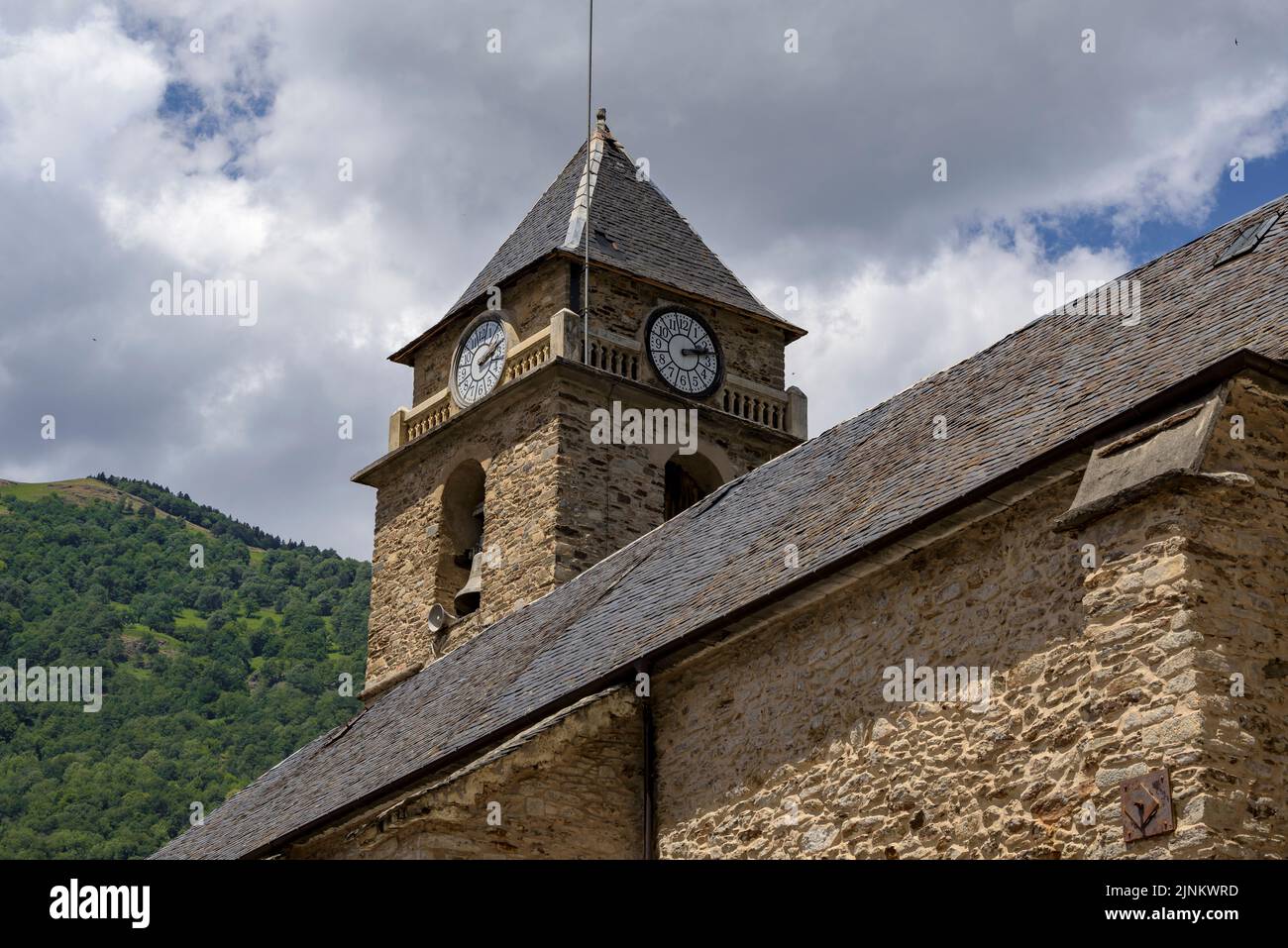 Church of Sant Joan de Les, in the Aran Valley (Lleida, Catalonia, Spain, Pyrenees)  ESP: Iglesia de San Juan de Les, en el Valle de Arán (Lérida) Stock Photo