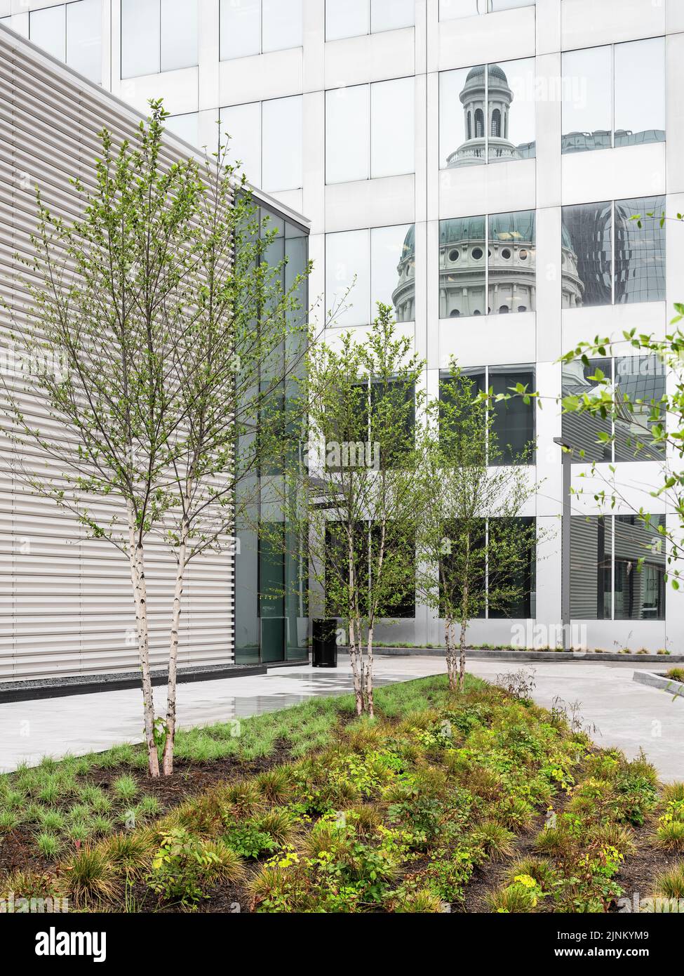 Landscape outside 100 N Broadway Stock Photo Alamy