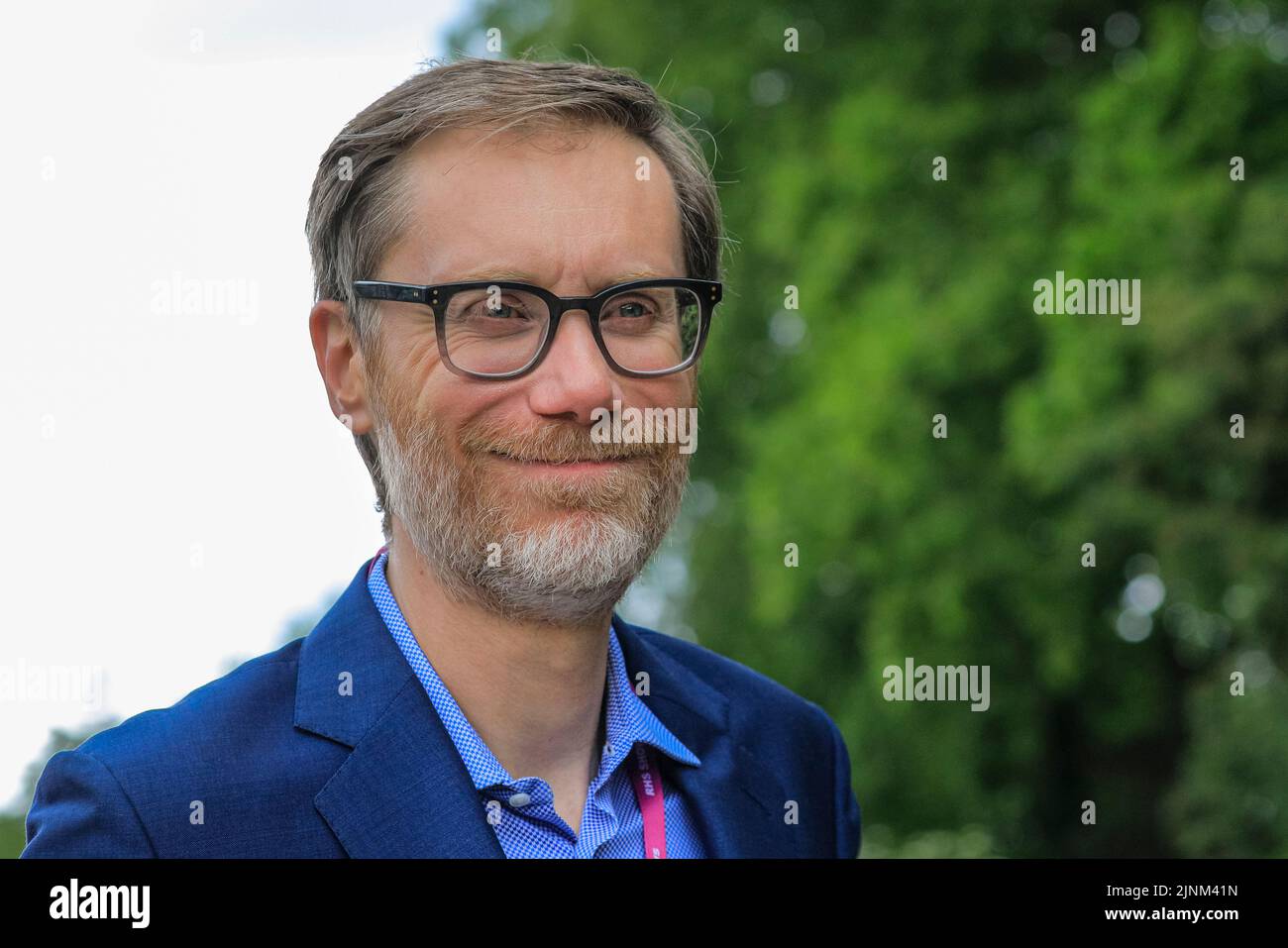 Stephen Merchant,  actor and writer, smiling at the camera, Chelsea Flower Show press day 2022 Stock Photo