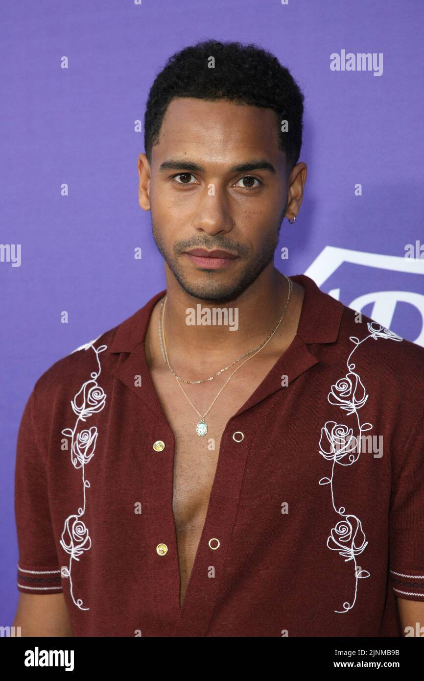 Elliot knight hi-res stock photography and images - Alamy