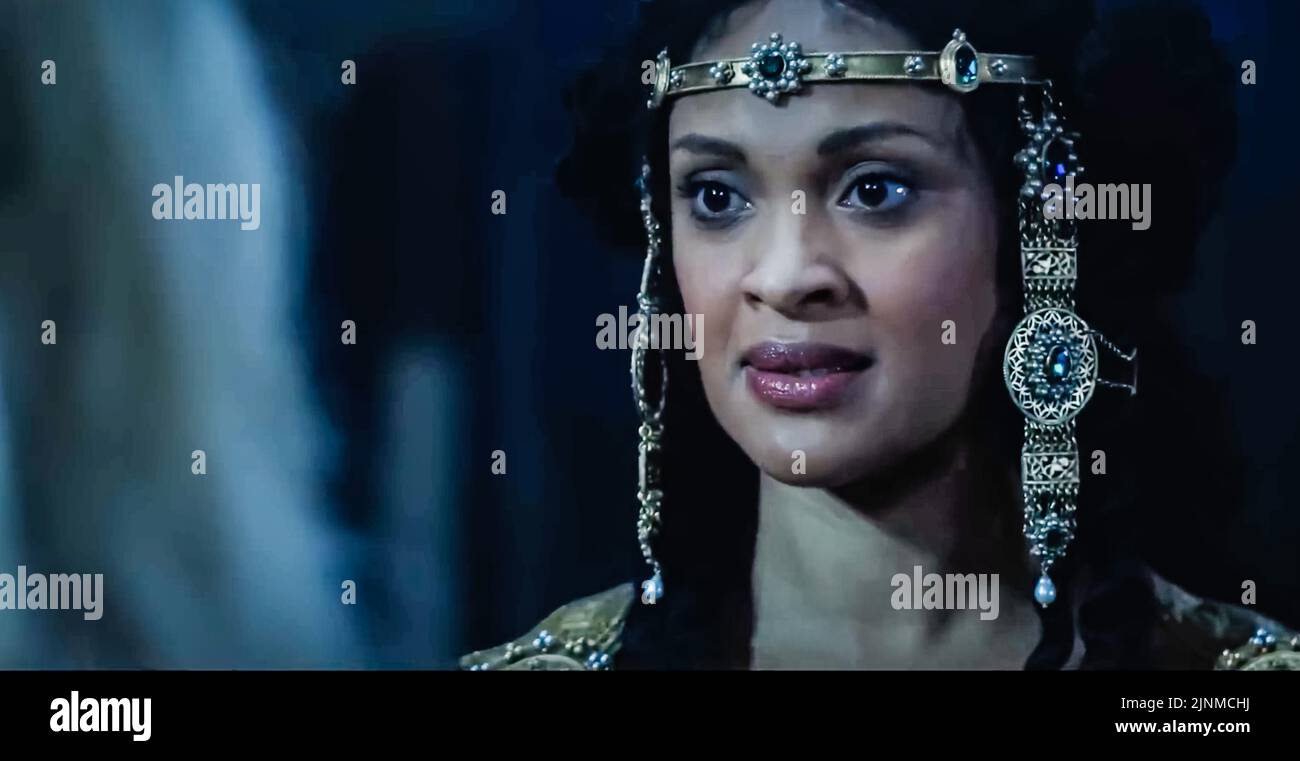 UK. Cynthia Addai-Robinson in (C) Studios new series : The Lord of  the Rings: The Rings of Power (2022) . Plot: Epic drama set thousands of  years before the events of J.R.R.