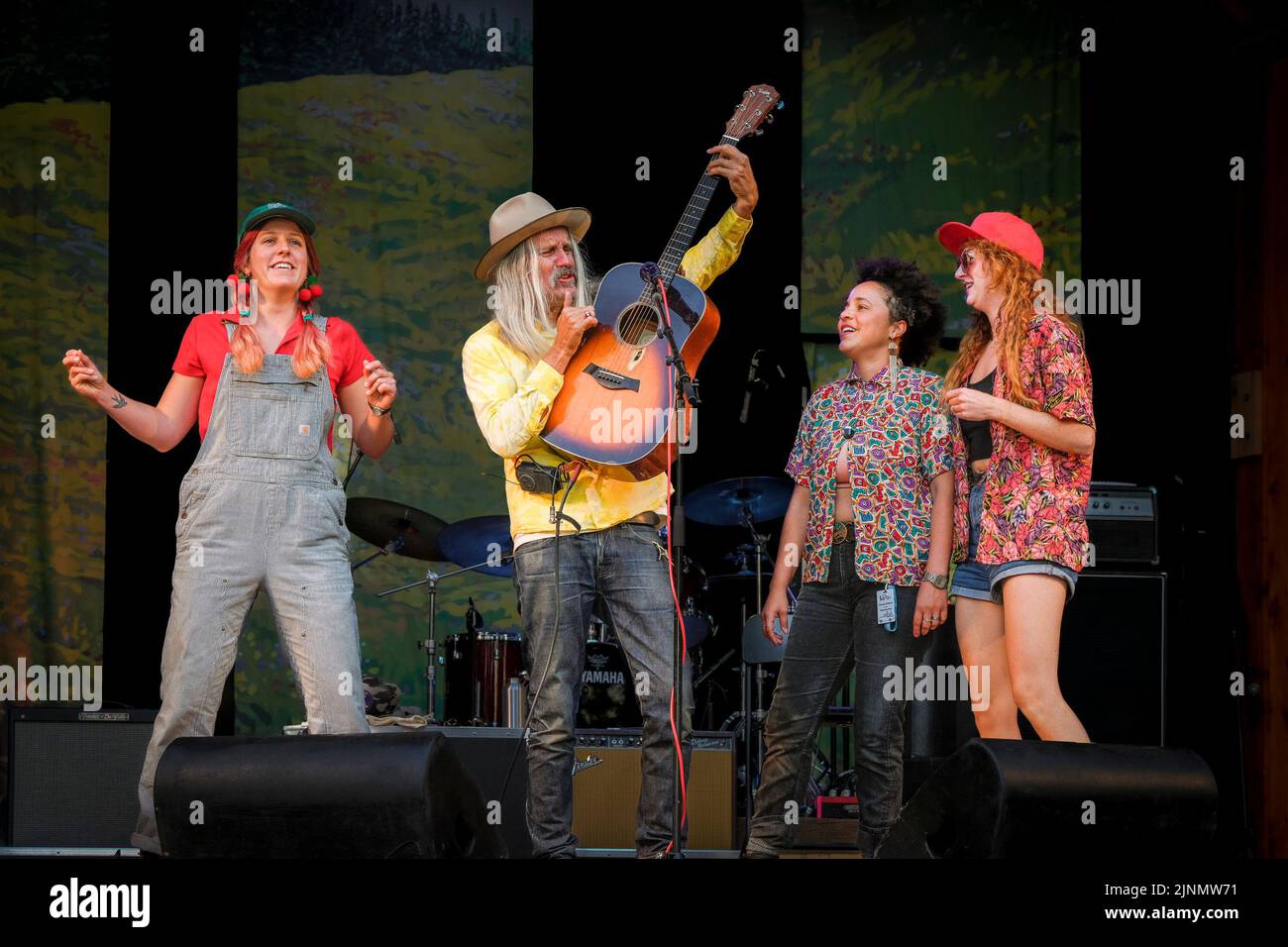Steve Poltz and the Rainbow Girls, Canmore Folk Music Festival, Canmore, Alberta, Canada Stock Photo