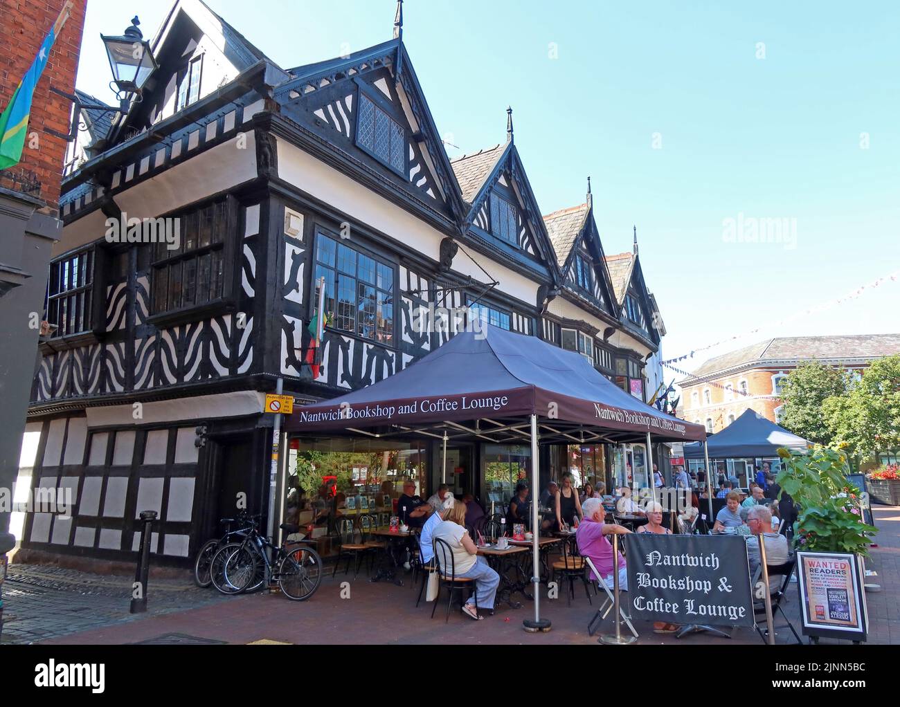 Black & White, traditional Tudor Timber framed building, Nantwich Bookshop and Coffee Lounge, 46 High St, Nantwich, Cheshire,England, CW5 5AS Stock Photo