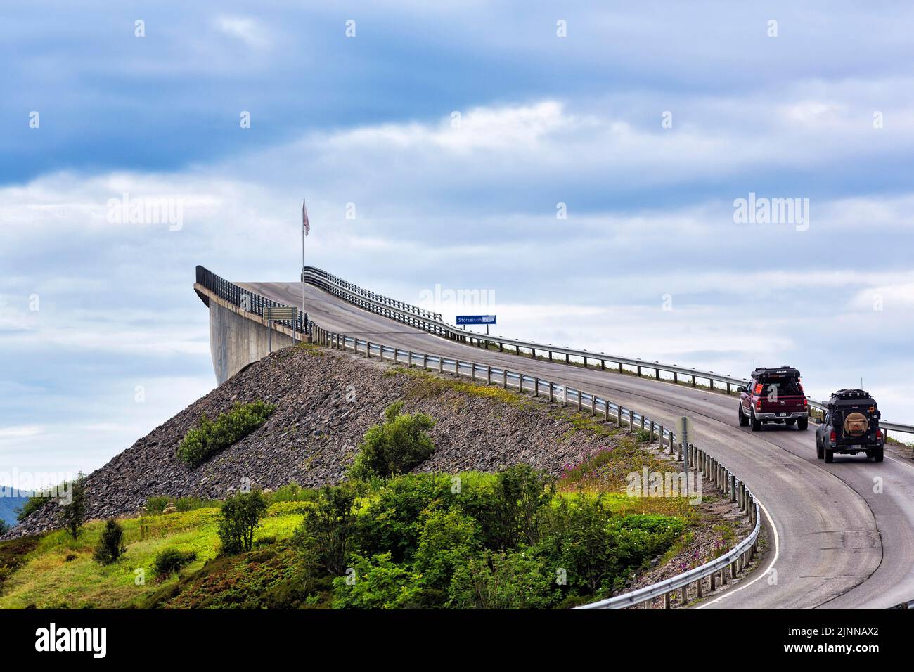 Atlantic Road over winding bridge Storseisundbrua, Norwegian Landscape Route Atlanterhavsveien between Molde and Kristiansund, More og Romsdal Stock Photo