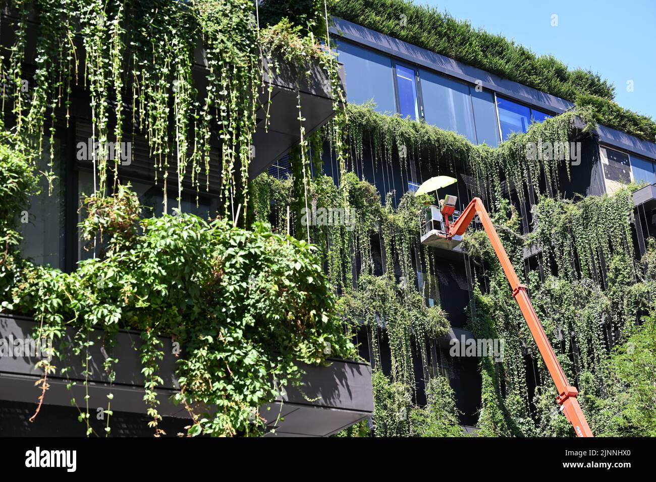 Stuttgart, Germany. 09th Aug, 2022. A new building with a completely ...