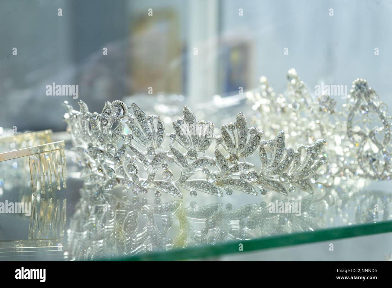 Beautiful brides hires stock photography and images Alamy