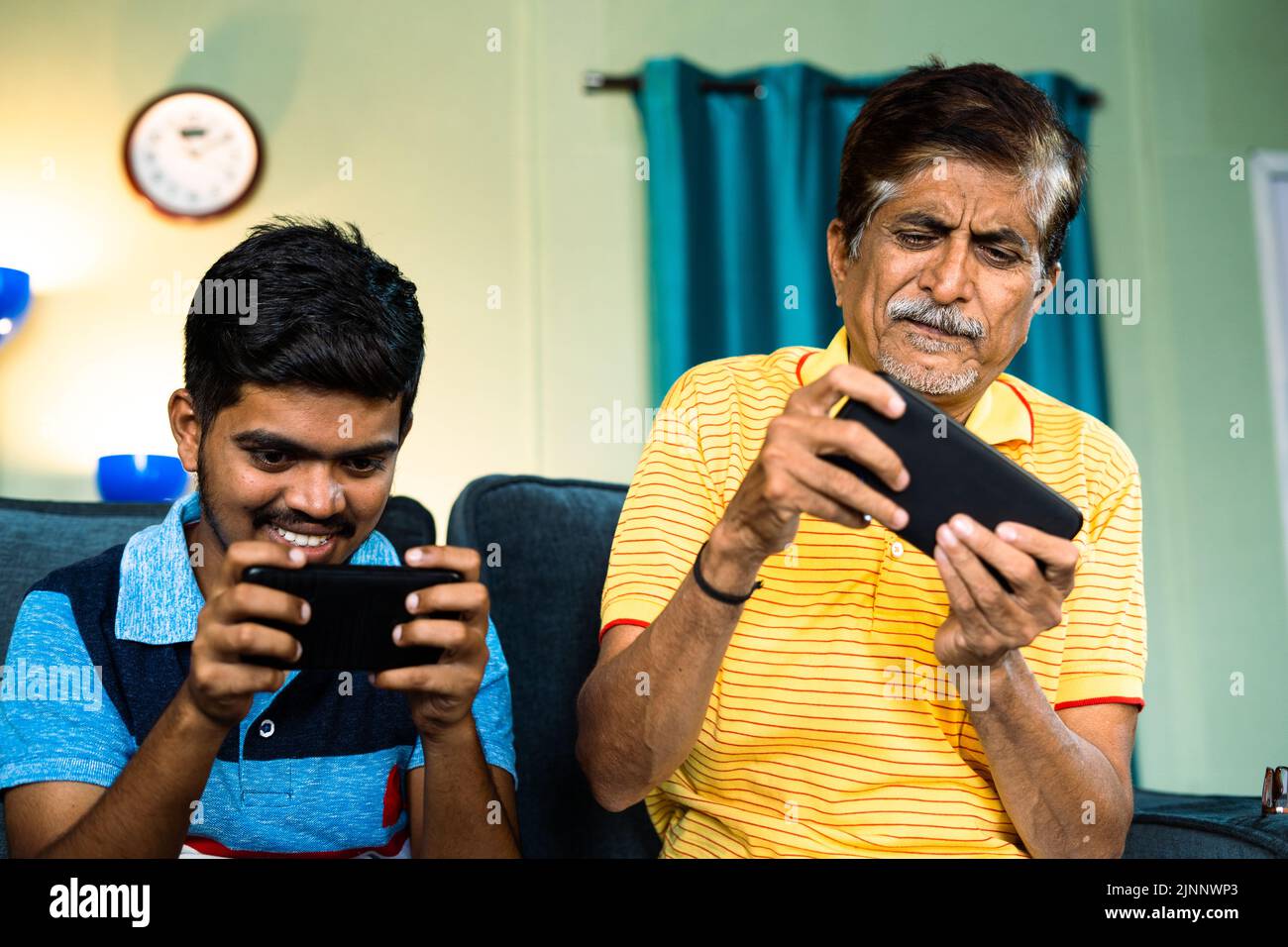 Asian family happiness children hi-res stock photography and images - Alamy