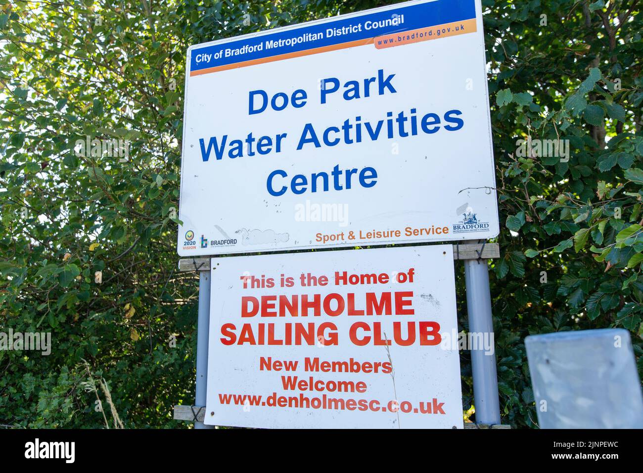Halifax,West Yorkshire, UK, 13th August 2022. UK Weather Doe Park Water