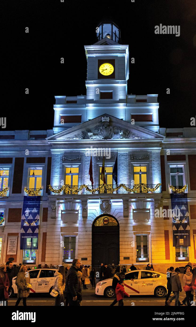 Casa de correos en la puerta del Sol, reloj de las campanadas de fin de año, Madrid, España Stock Photo