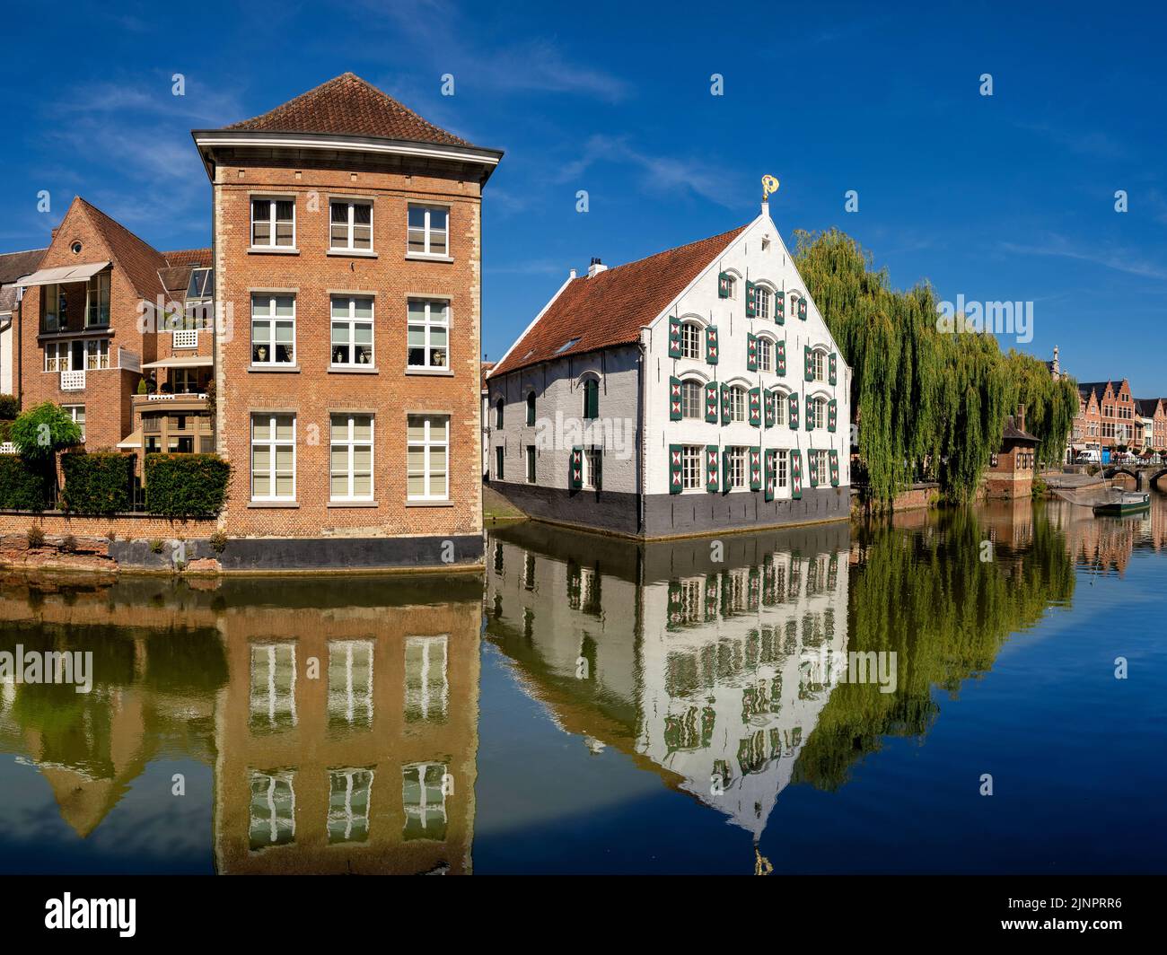 Historical buildings along the river Binnenne in the Belgian city Lier Stock Photo